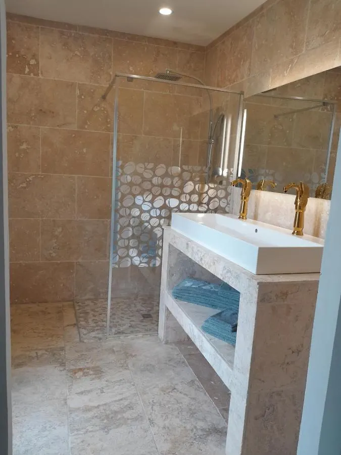 Maison Villa Entiere T5 Avec Piscine Bressols